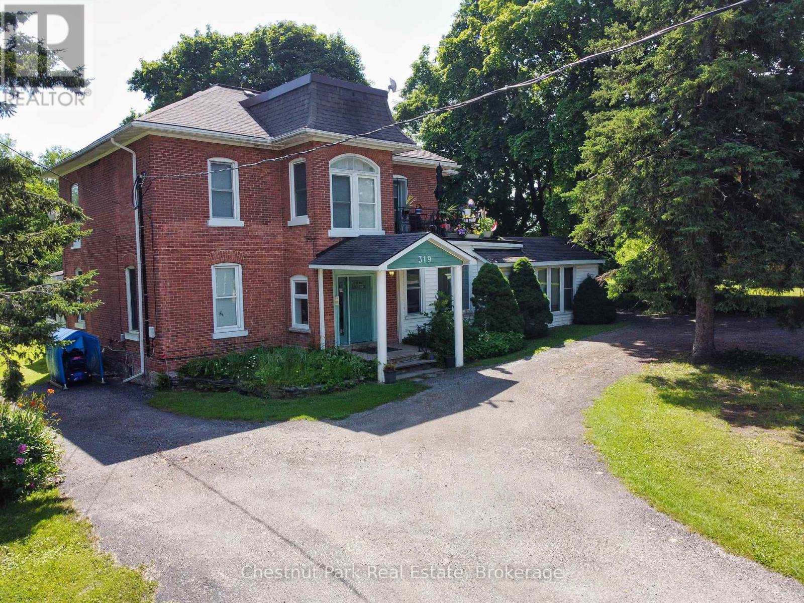 319 Berford Street, South Bruce Peninsula, Ontario  N0H 2T0 - Photo 1 - X12457071