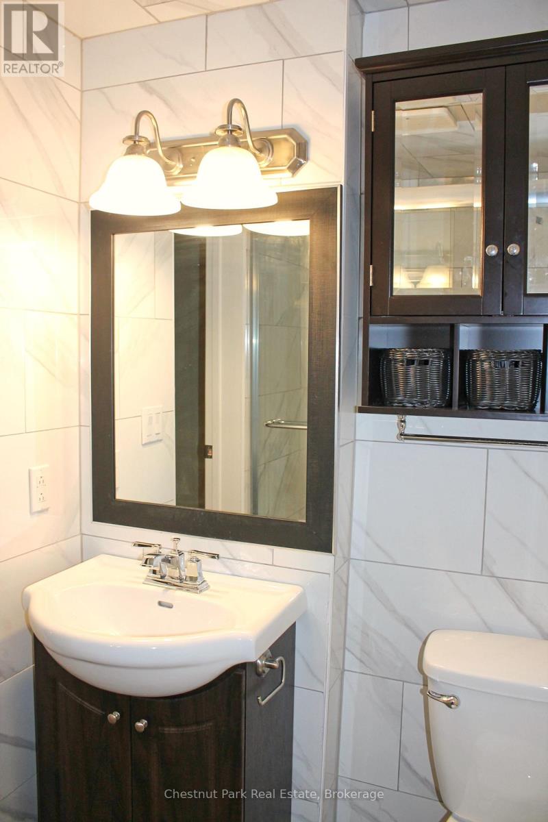 319 Berford Street, South Bruce Peninsula, Ontario  N0H 2T0 - Photo 8 - X12457071